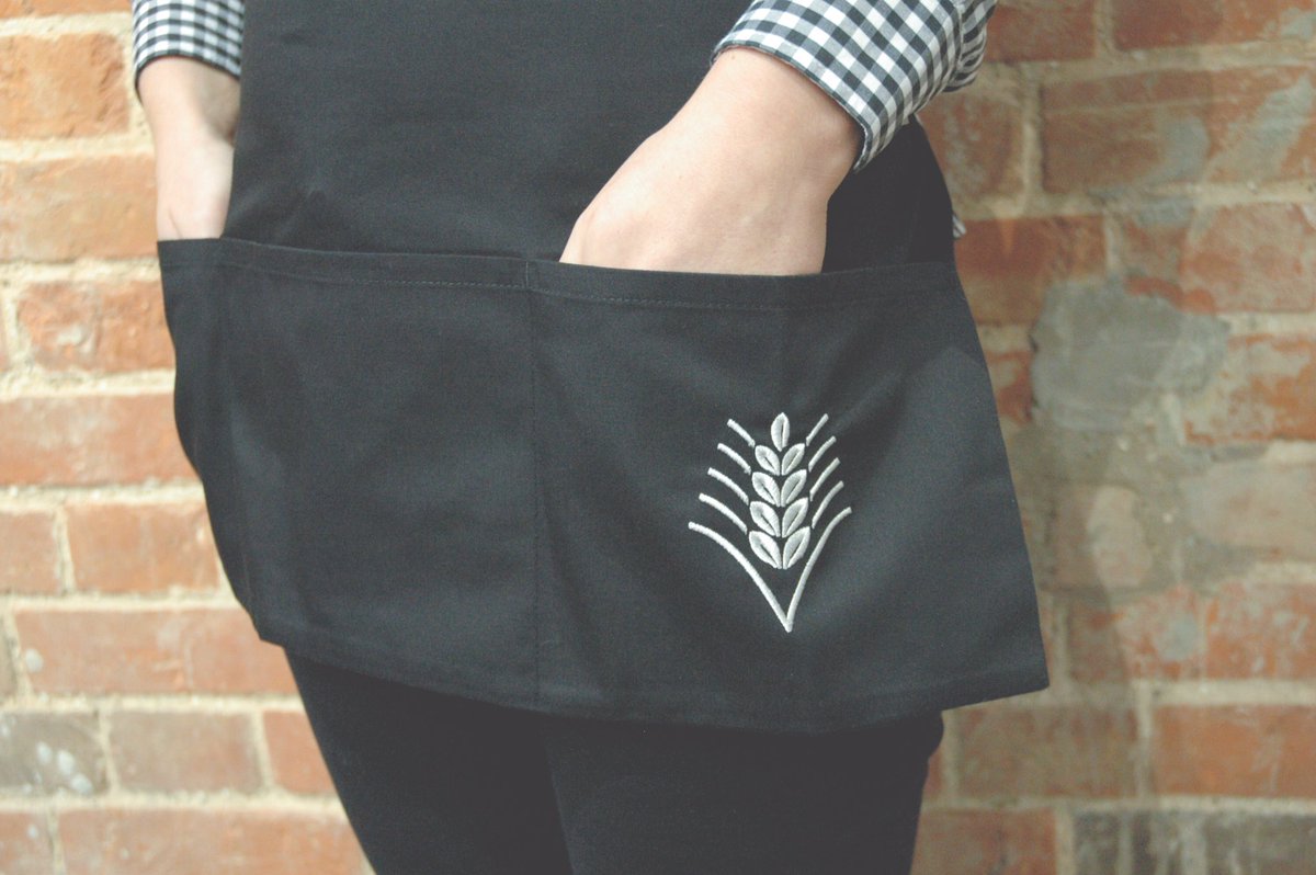 GranaryEstates's tweet image. Our #local #supplier @YourlogohereUK have done it again! Our beautiful new bar aprons have arrived 😍
#bar #uniform #mondaymotivation #love