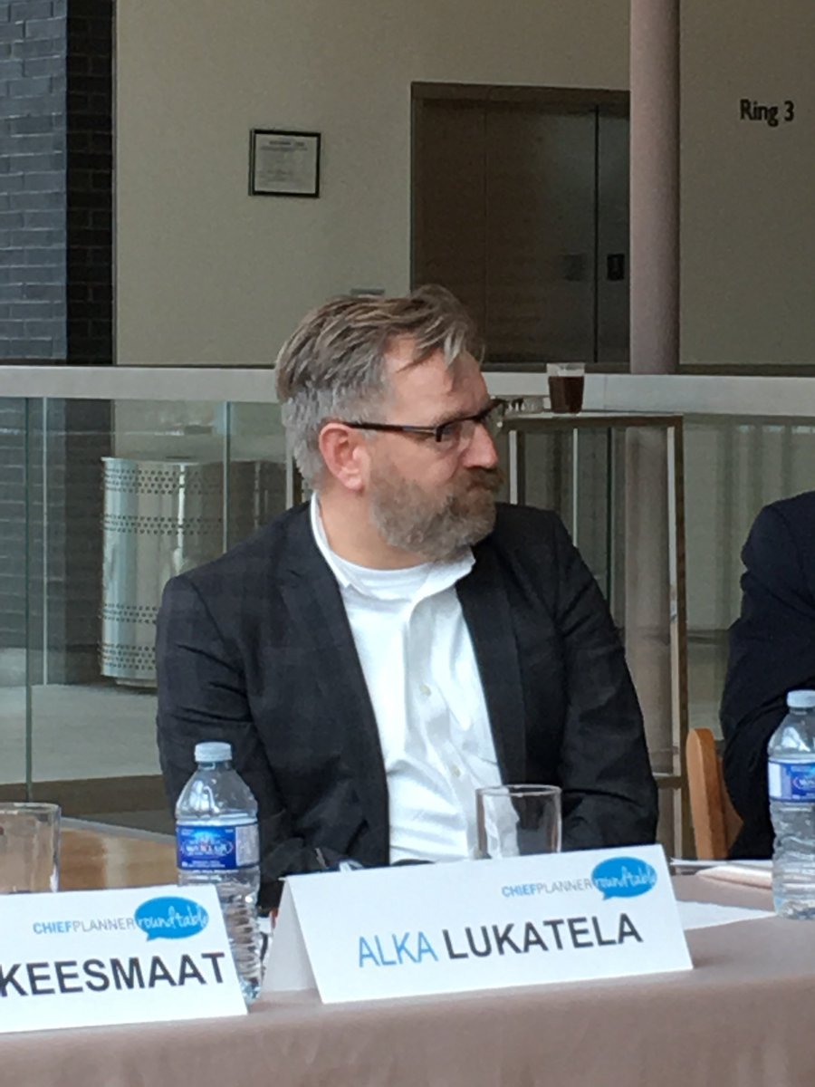 CdnArch's tweet image. Bélanger @CityEdmonton : “every city needs an architect at the table, we are the stewards of the buildings for the future” #CProundtable