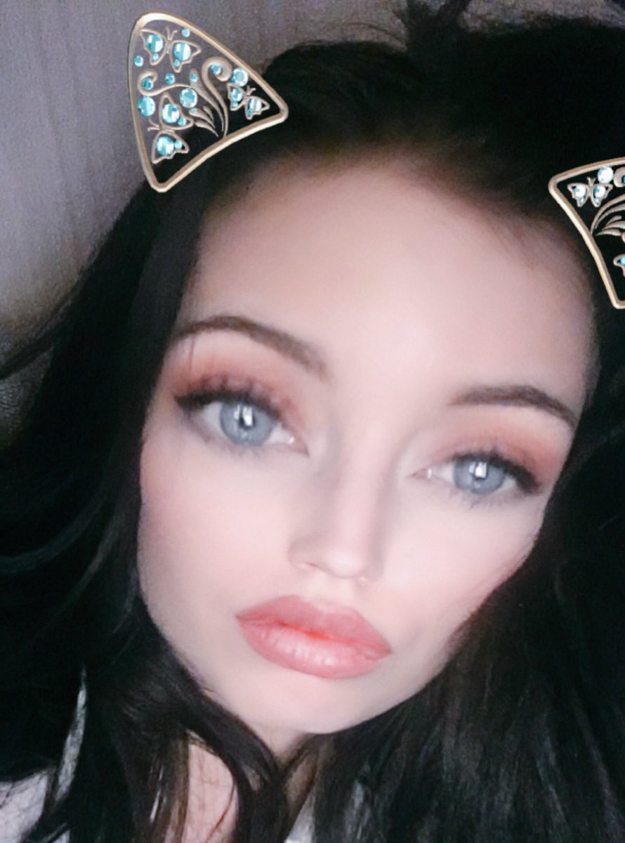 Elsafredriksson's tweet photo. Om jag vore en bratzdocka. https://t.co/0cLKzk9CEd