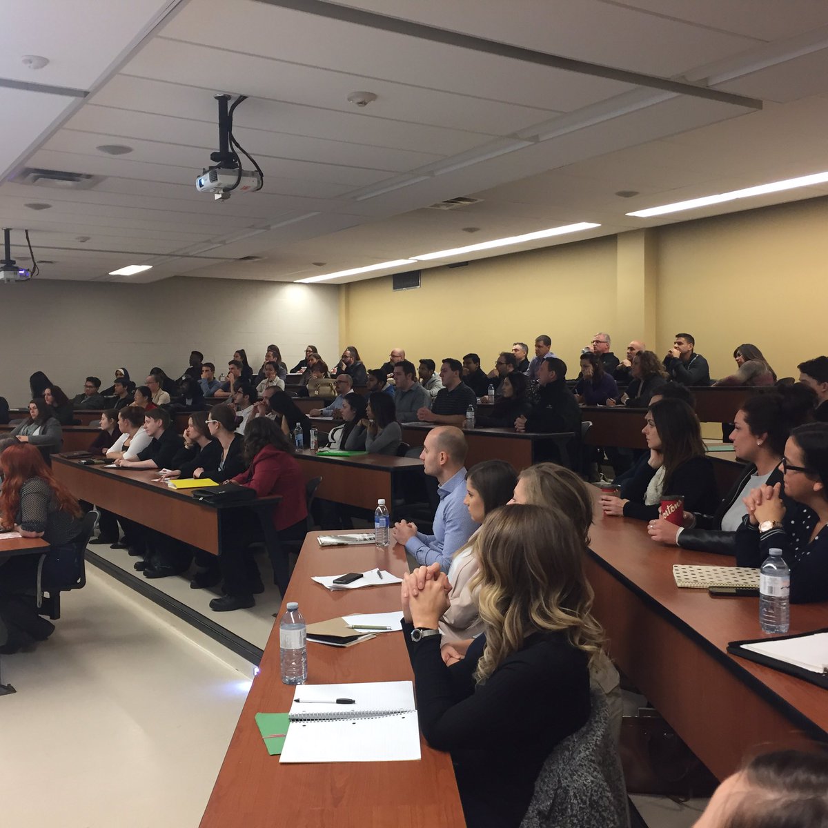 nour_unfiltered's tweet photo. Students seeking employment + employers recruiting = Full house today at @StClairCollege Manufacturing Job Fair! #Partneringwithindustry https://t.co/YjYivBwzrF