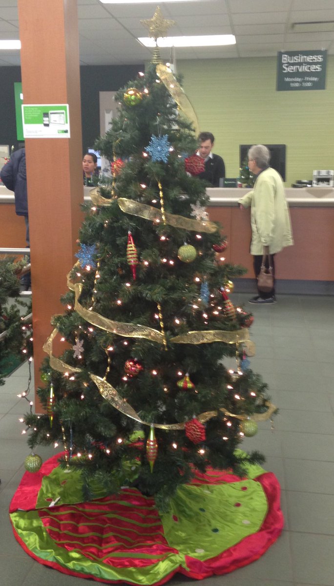 ChristineJ78's tweet photo. The Branch Is Decorated So Beautiful! Toy Box Display Is Adorable! ππ#hendersonhighrollers @td_henderson @NicholaDouse_TD @BrianGervais_TD https://t.co/4SZ4WUJhQR