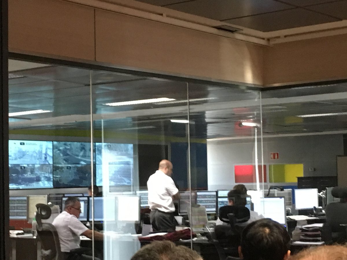 mtl_lium's tweet image. #SCEWC16 : visiting Barcelona's electric bus'central: charging hubs, control room #smartcities #Transportation