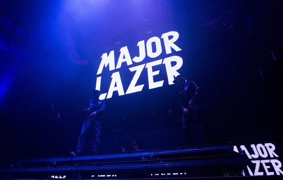 You know what they say: a @MajorLazer SoundSystem show a day, keeps the doctor away! Un-carrier After Dark went Magenta! #MusicFreedom