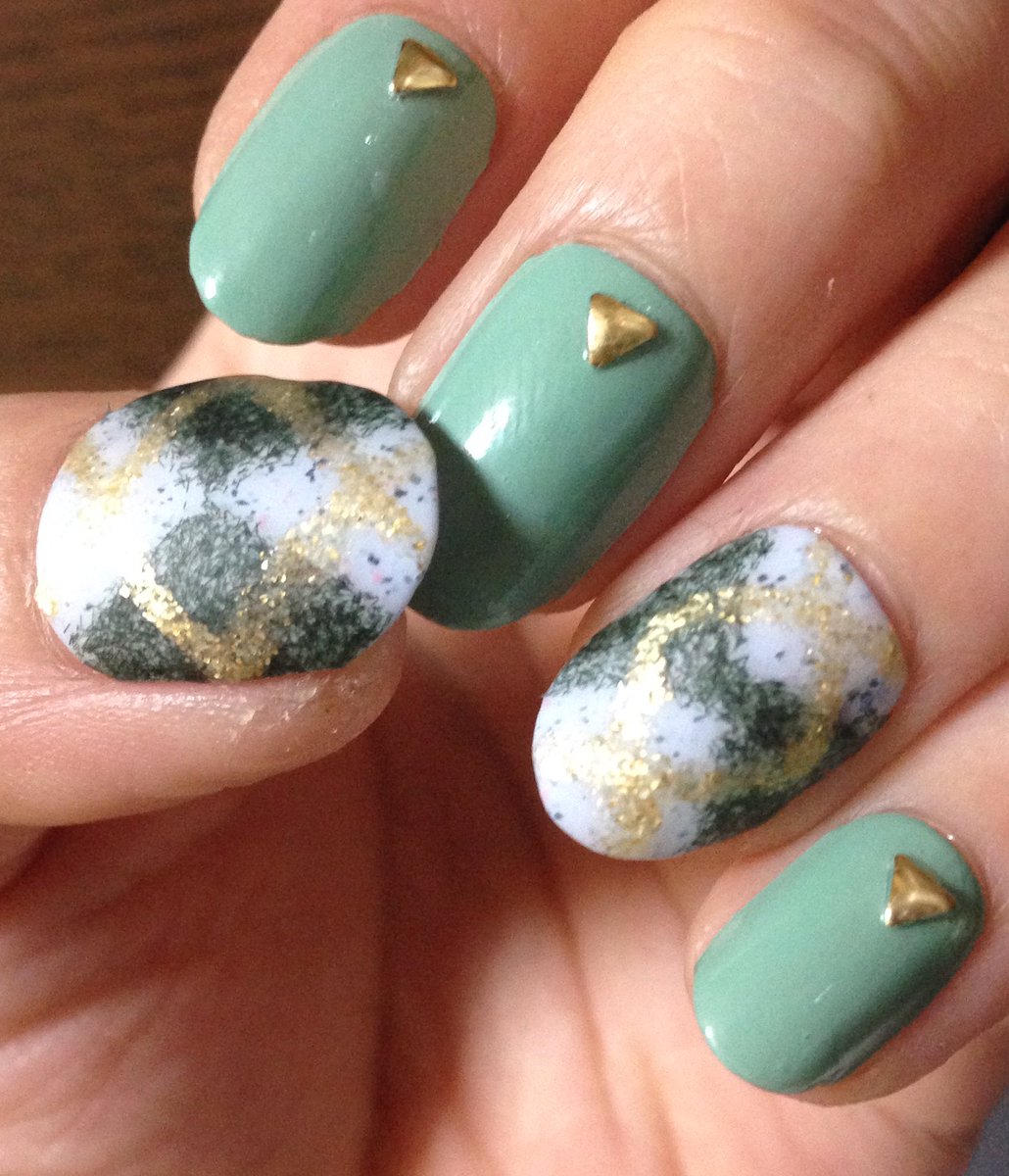 なおすけ のど飴おいしい キャンドゥのモヘアネイル試し 塗ったときは うーん と思ってたけど 2 3度塗り マットトップコートでかなり良い 今回のマニキュアはほぼキャンドゥ 大理石風 モヘア アイシングカラー W モヘア他のカラーも早く使い