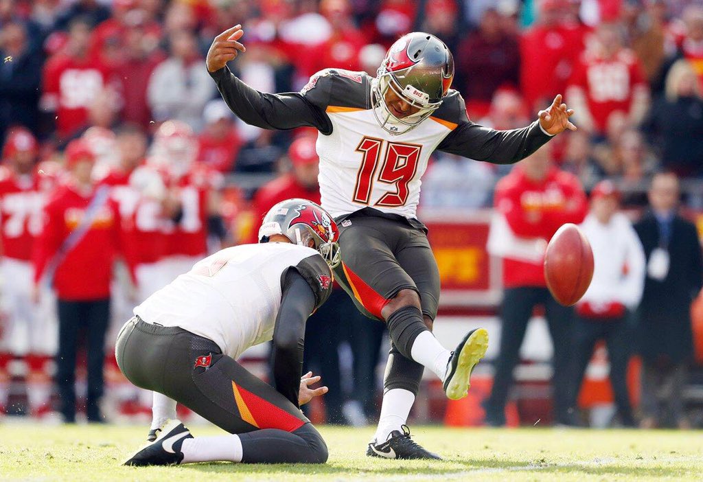 On a day where an NFL record 12 PAT's were missed, rookie Robert Aguayo was 4/4 on field goals, throwing up gang signs in the process 🖖🏼
