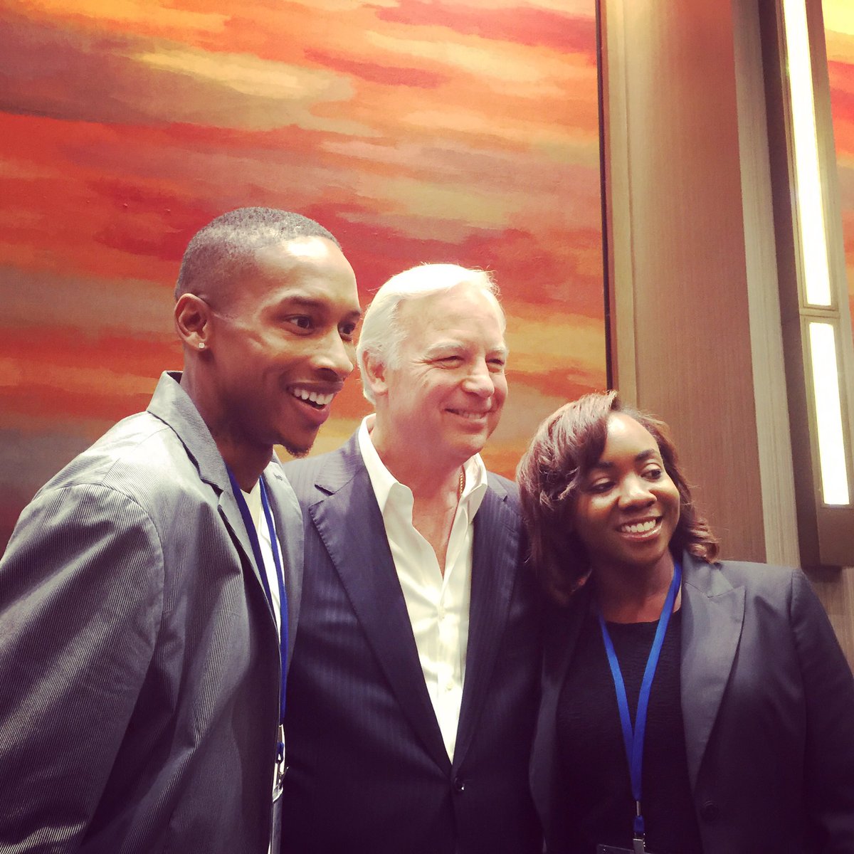 AlignedTimeka's tweet photo. One Day To Greatness with @JackCanfield #onedaytogreatness #jackcanfield #success #vision #motivation #riseandgrindmastermindcall https://t.co/qlAO2MFb01