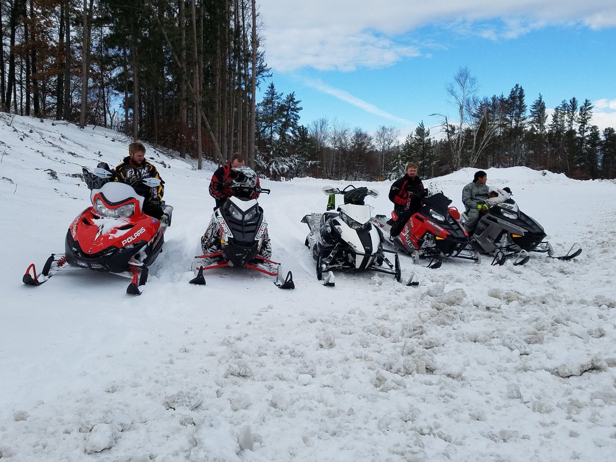 JorgensonZach's tweet photo. Nothing better than a snowmobile trip with some friends! First ride of the year. https://t.co/UE0KUNMCZf