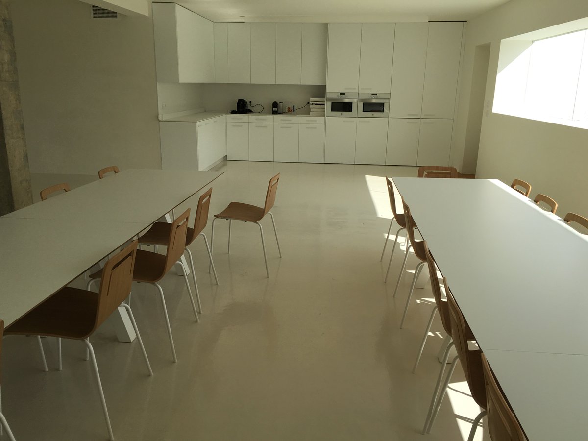 InnovaRevest's tweet image. ¡Los días festivos son perfectos para trabajar! ¡Feliz puente a todos! #suelosindustriales #Madrid #Castellón #rehabilitación #puente