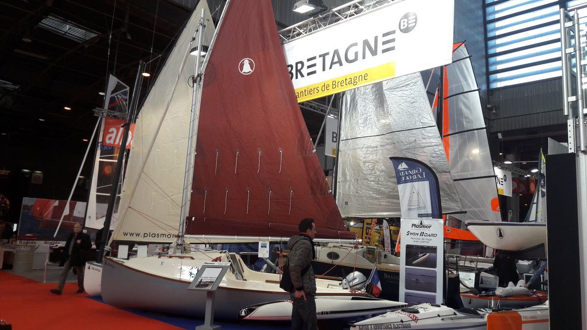 BretagneBDI's tweet photo. #Nautic2016 Une quinzaine de bateaux tout droit sortis des chantiers bretons sont exposés sur l'espace Chantiers de Bretagne hall 1 Voiliers https://t.co/3cce52N7RL