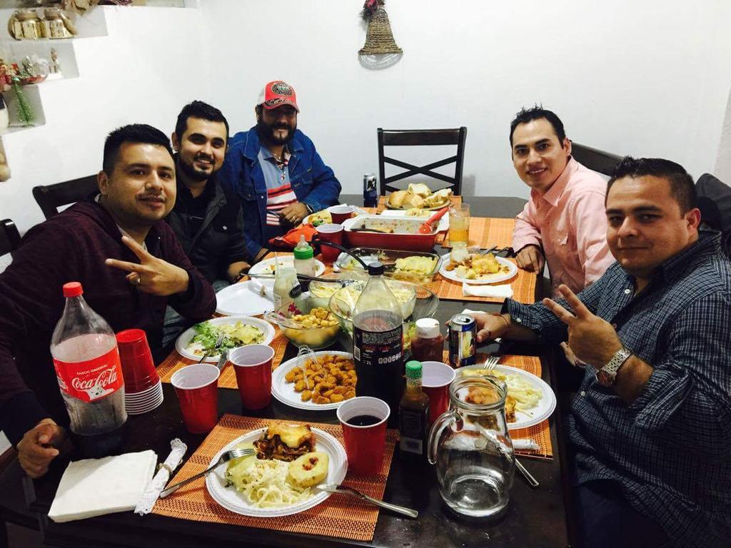 PROF_RAY's tweet photo. EXCELENTE SABADITO EN LA POSADA MANIAKECH @wdyb @mkarynalopez @fansponce @wenZeth https://t.co/V5lAV1Wpg2