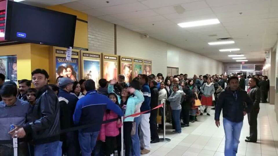 siddharthrander's tweet photo. Back to back Housefull  shows of Gujjubhai The Great in Toronto #Canada
#gujjubhaithegreat https://t.co/cvizRbz03V