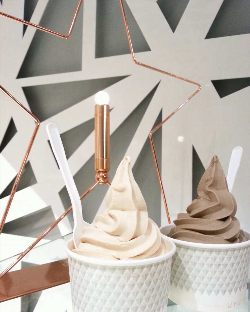 UYUIcecream's tweet photo. Check out our new flavours: EARL GREY &amp; OREO CHEESECAKE 🌟 Available until Dec 18. #Vancouver #exploreBC #SoftServe https://t.co/DOABc6F308