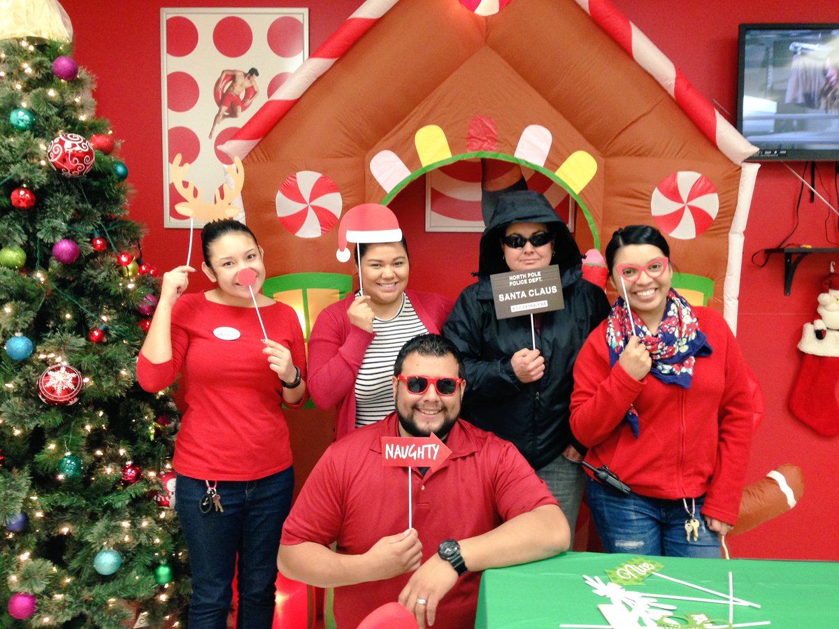 The best time of year to celebrate family and teamwork! Come get your selfie on at T1418! #oneteam #thebestteaminretail