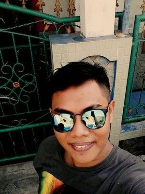 aduzzz's tweet photo. Come hangout with me on #BIGOLIVE. https://t.co/HEUtnfQ82j https://t.co/lztZBzeuIp