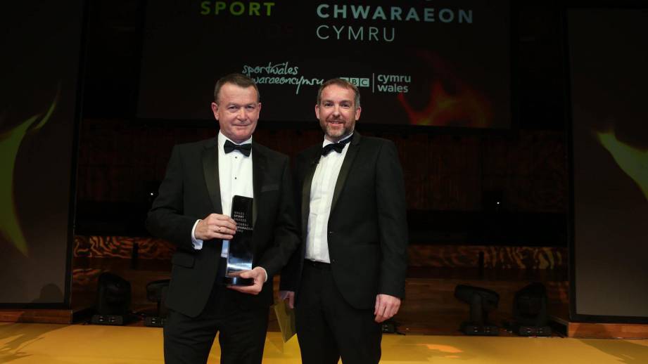 BritishCycling's tweet photo. Paul Crapper & Chris Landon win at #SWA2016 for their services to cycling as @elinorbarker takes 3rd in Welsh #SPOTY https://t.co/8jOPA3Tos3 https://t.co/w7FrhFDhWE