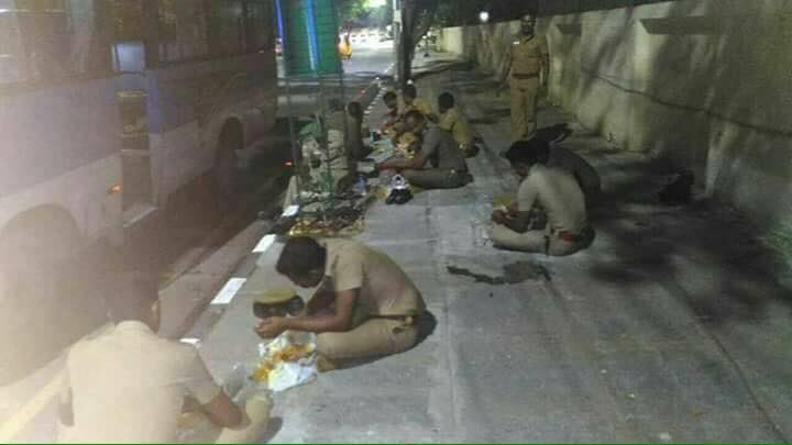 PyckerKollywood's tweet photo. A very big salute to #TamilNaduPolice who have been working day and night to keep situations at bay! https://t.co/wUwZ8uJLIp