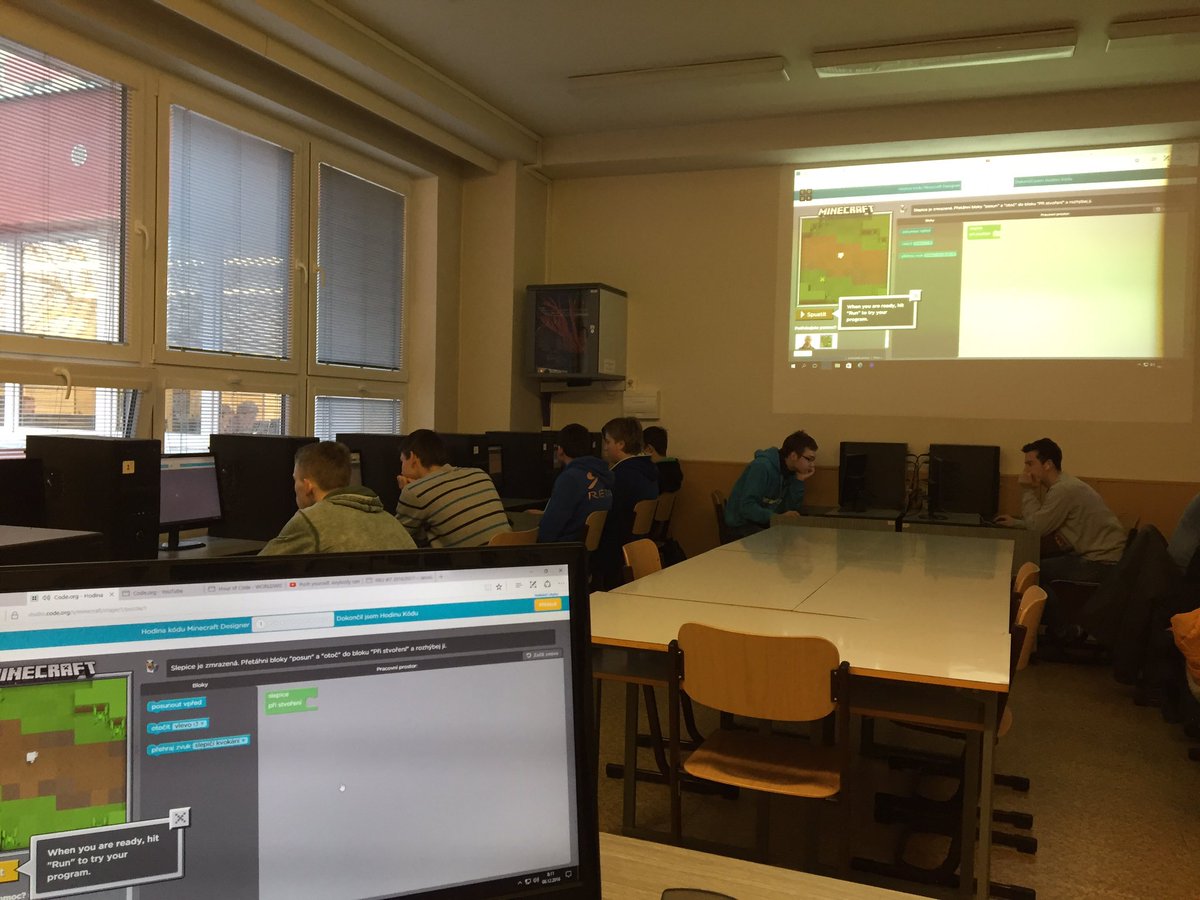 jmclass20's tweet photo. Of course we're in. #HourofCode #ise2ikt https://t.co/9nk7dGR4d7