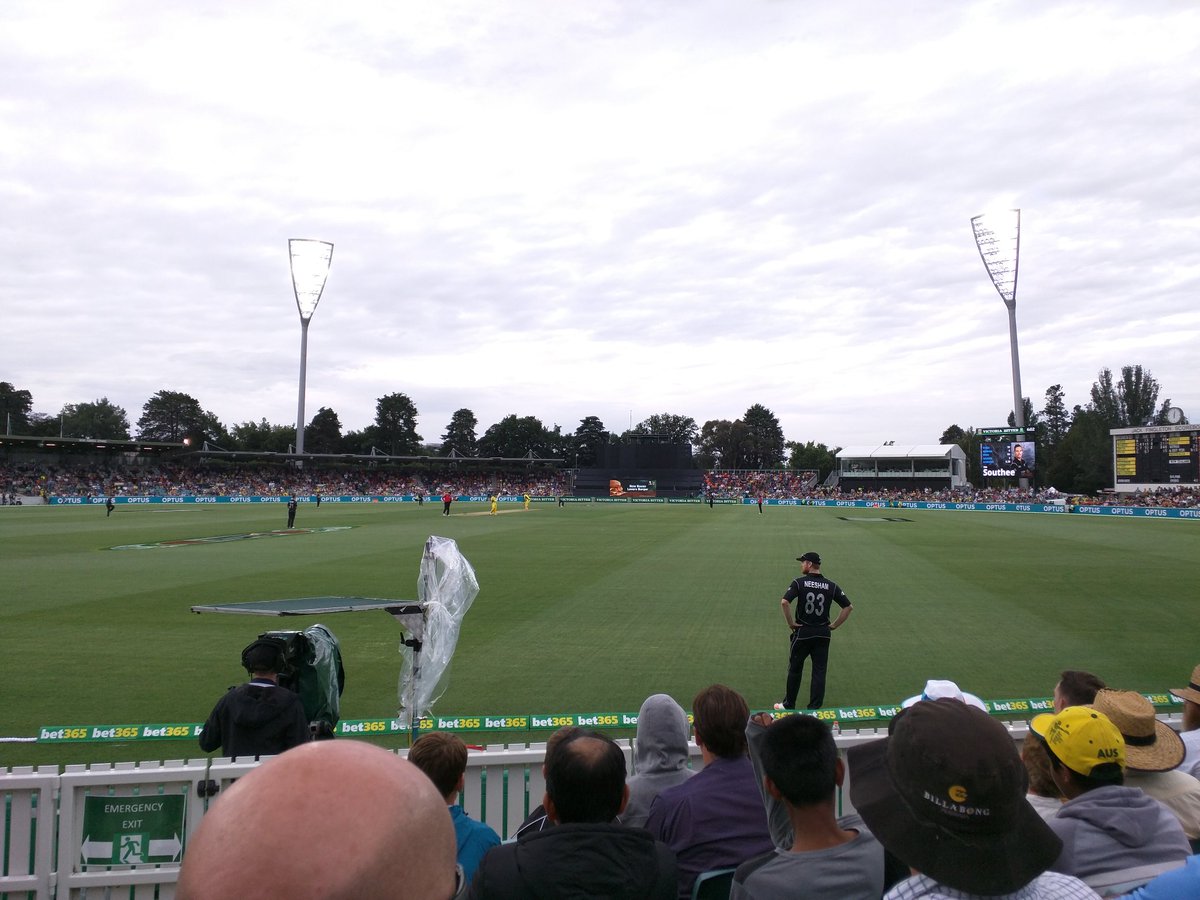 Jimmy Neesham was getting roasted on the boundary. Tough day so far!  #nzvsaus <a href="/BLACKCAPS/">BLACKCAPS</a>