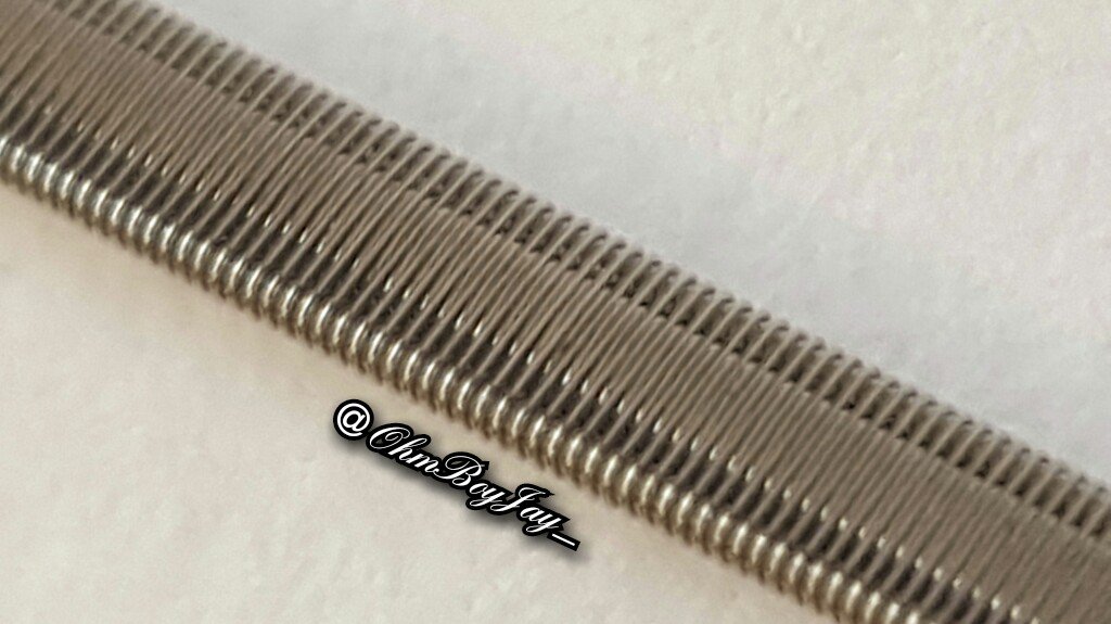 OhmBoyJay_'s tweet photo. Staggerton build #vape #vapelife #vaping #coils #coilbuild #coilbuilder #pristinebuilds #MasterBuilder #coilarchitect #cleanbuilds #vapelife https://t.co/YnYyuluHxh