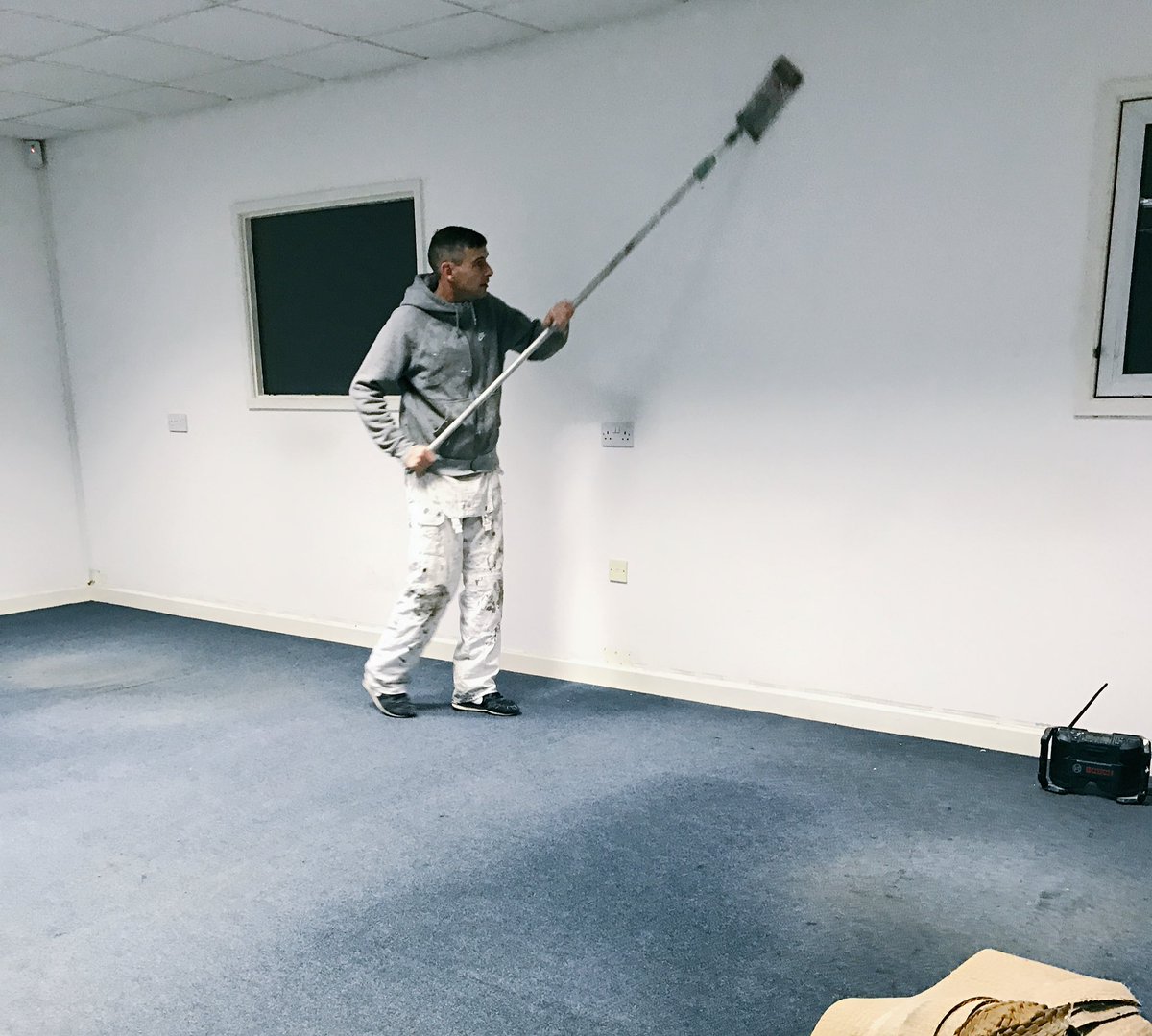 Good use of extension pole this morning, sanding walls - Pre painting... 

#Tech