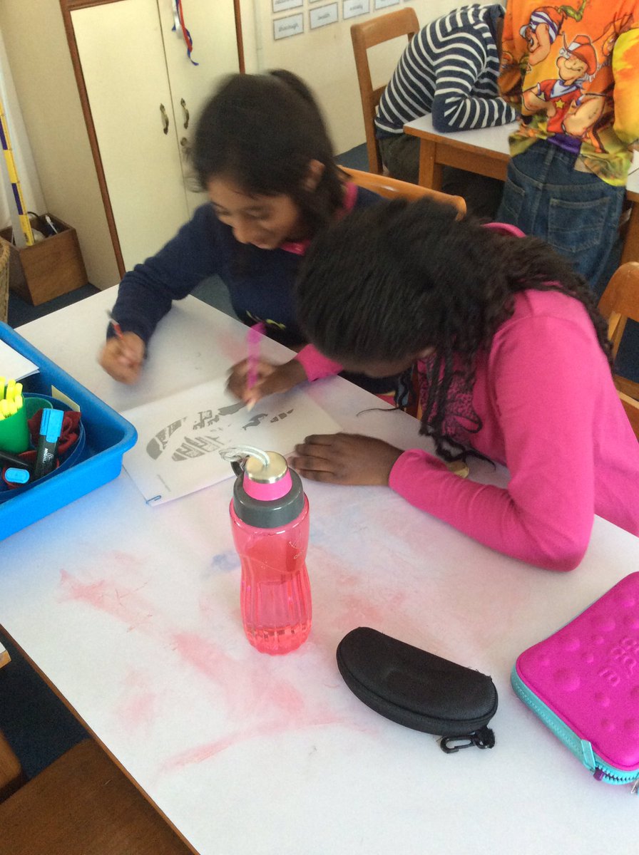 TBSyear6's tweet image. Making overlays of shoe print evidence as part of our ongoing investigations. #observationalscience @The_IPC
