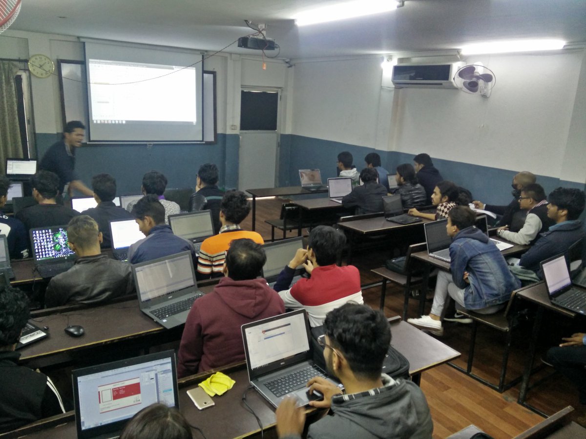 Zensa_Shakya's tweet image. Happening Now #JAVAWorkshop #Session1 by Mr. Kushal Karki @SoftwaricaNepal
