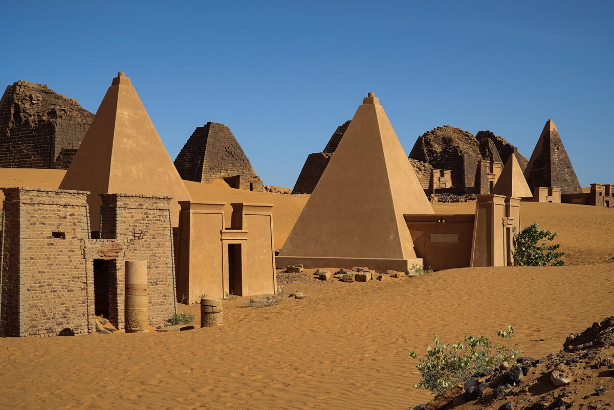 AJEnglish's tweet photo. Sudan's forgotten pyramids - smaller but just as impressive as the more famous Egyptian ones https://t.co/eQFUgD5K5b https://t.co/h29gQ4iyDp