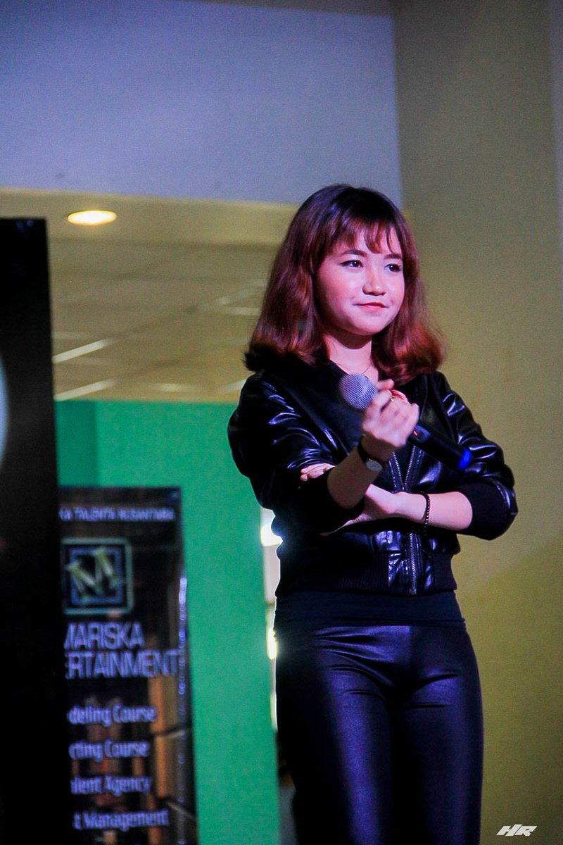 <a href="/adeliart14899/">Adele</a> at Thamrin City 26.11.16