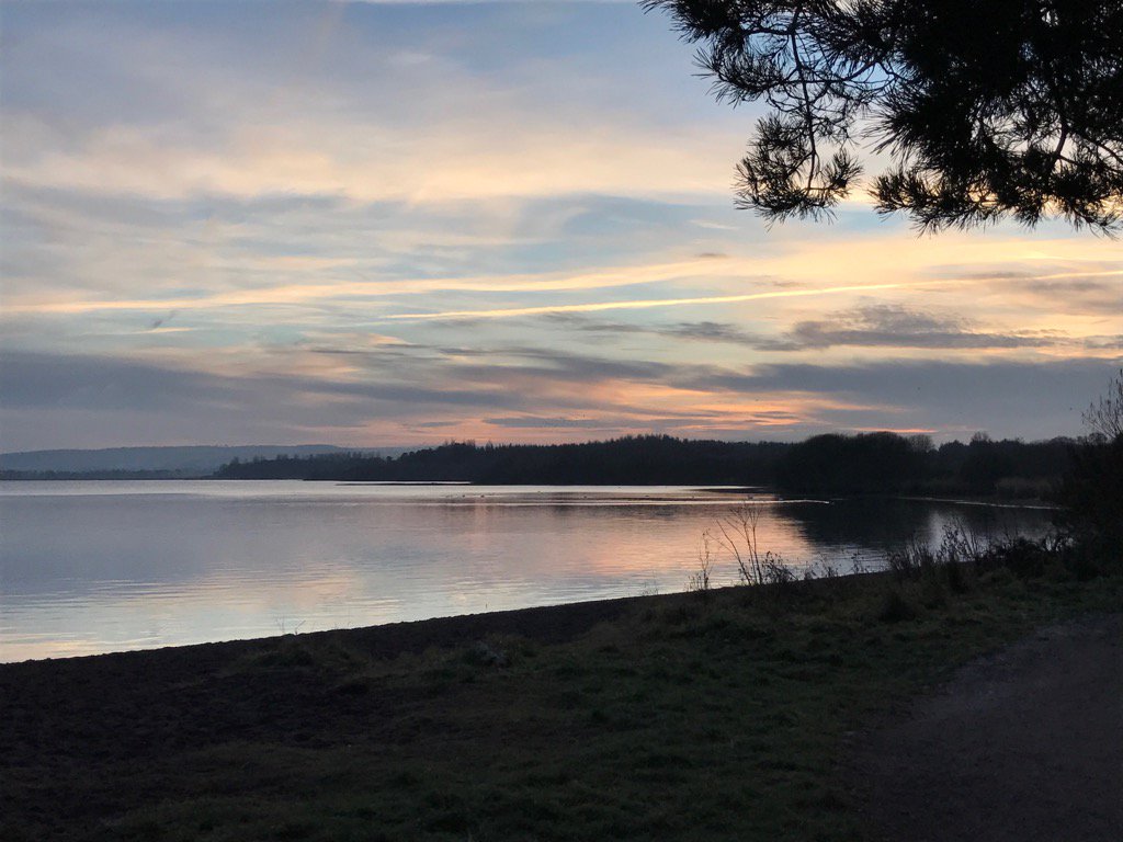 roninspector's tweet photo. Loch Leven Kinross #scotland2016 https://t.co/c9CVxnDdHz