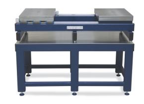 Der Inspektionstisch von BMS unterstützt Sie bei der Wartung Ihrer Werkzeuge. Datumstempel einstellen, Reinigen usw. einfach erledigt.