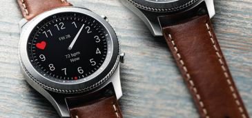 Samsung's tweet photo. Samsung Delivers Personalized Wearable Experience with #GearS3 Band collabo #strapstudio #SLGdesign Try what's new https://t.co/r5dlZKnMzV https://t.co/Jo9sNt9eOU