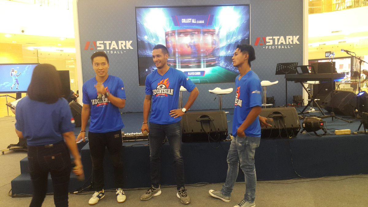 astarkfootball's tweet photo. Wahh lagi ada talkshow nihh sama @irawan_arthur @raphaelmaitimo dan Johan Alfarizi nih Sob #ASTARK https://t.co/tQWpH24zFg