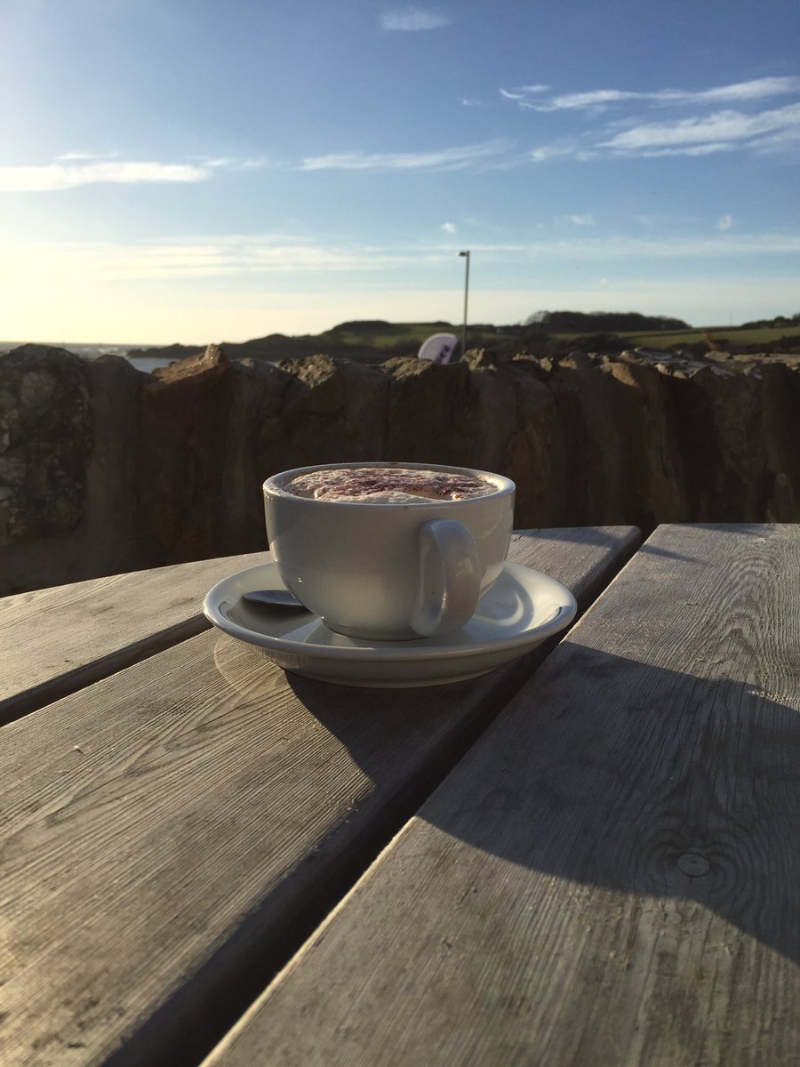 Breakfast by the sea at St Ninian's Tearoom 😊#SundayMorning #LoveDandG