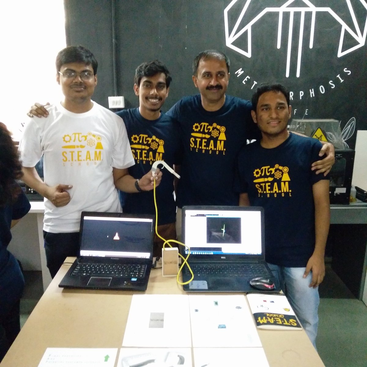thomasmeghe's tweet photo. #Locom : a super powerful tool that enables physically disabled people to perform tasks on a computer controlling cursor with their head. https://t.co/eWdibMhDhq