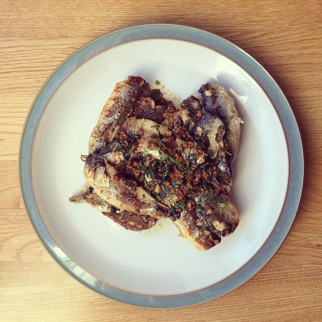TheSchoolOf_You's tweet photo. Carrying on with my fish for breakfast theme..today is Sardines Day! Gently pan fried with… https://t.co/ssoBKvsFSk https://t.co/dMGhxvvqpO