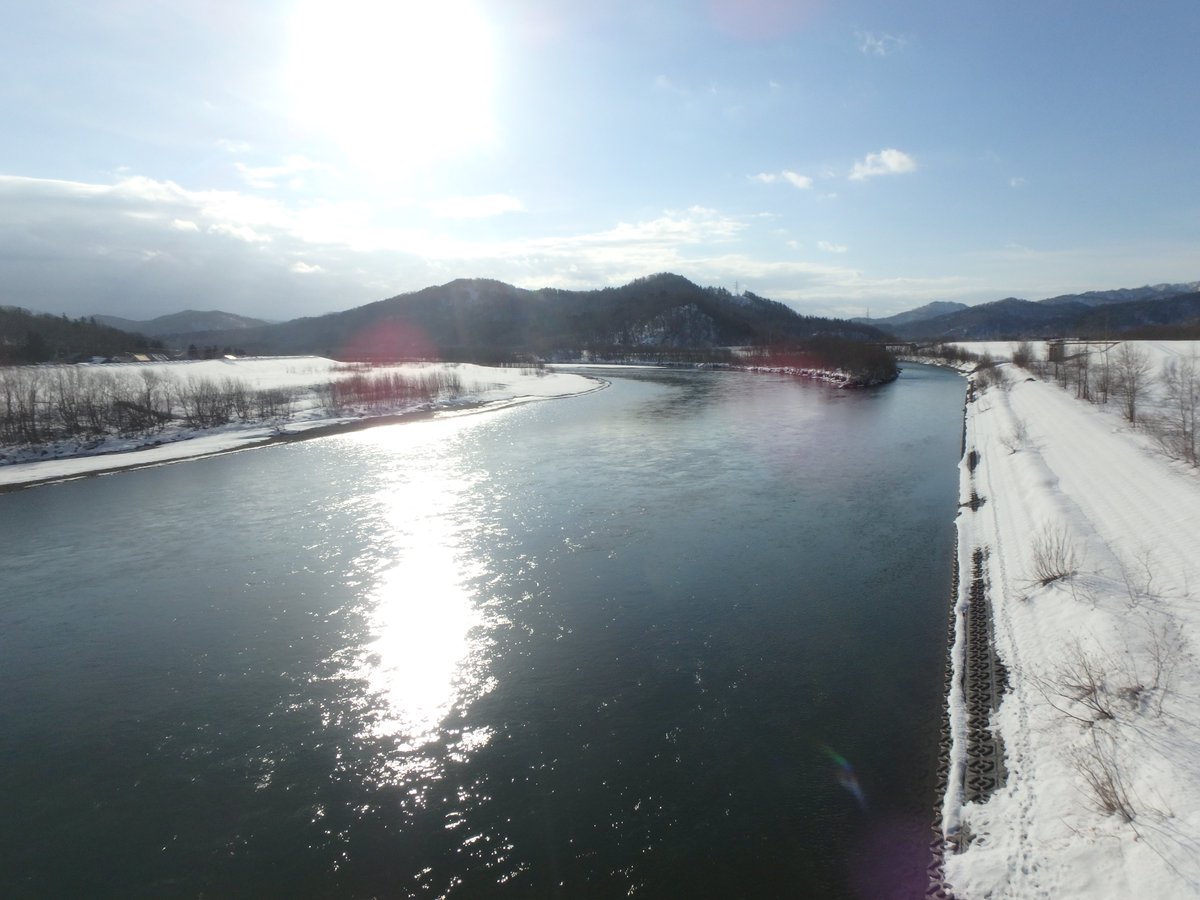 Masashi 天塩川イトウを釣りました 嬉 サイズは65 でしたが5年ぶりの天塩イトウに会えたことに感謝です 今回も怪物級には出会ずでしたが雄大な景色に癒されてきました 笑 僕は小説を読んで添付画像の通り狙い打ちを覚えました ご参考に