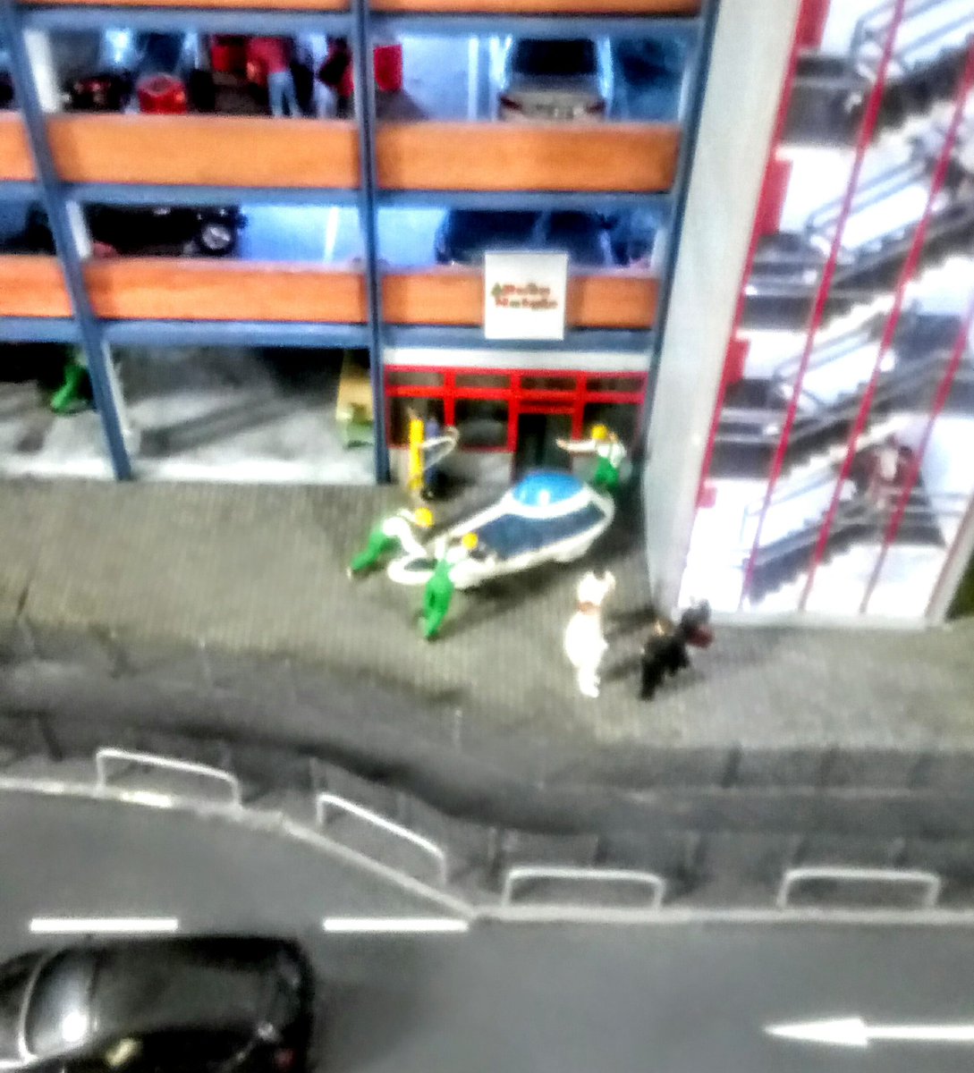 Hey <a href="/solarteamgb/">Solar Team GB</a>, I found a #solarcar at the #Minaturwunderland in #Hamburg :D