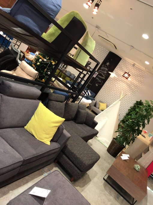 Lowya ロウヤ に店舗 ショールームはある Lowya家具fan