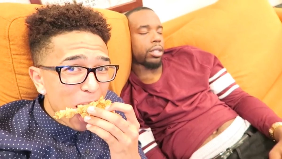 IamKrisLondon's tweet photo. Happy Birthday to one of the realest dudes I know that keeps me motivated @CashNastyGaming PAX SOUTH TURN UP BOUTA BE REAL! #GOATstream 😂💯 https://t.co/AV4RYxG33M