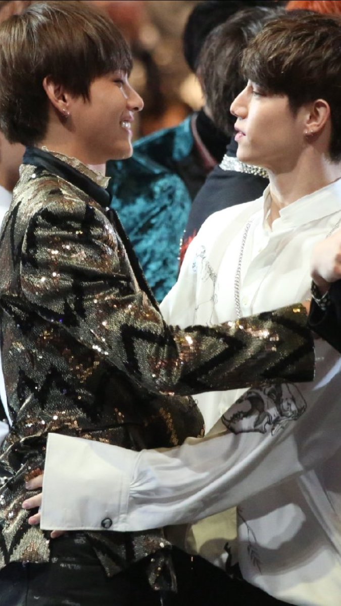 armmyrv's tweet image. อร้ายยย!! เรือผีของช้านนนน เมนทั้งคู่ 😍 #markv #vmark #gotbangtan #GOT7 #bts