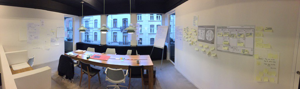 Ju_Gas's tweet photo. #sharifyhack day 3. Ready for the pitches. #hackathon #circulareconomy #sharingeconomy https://t.co/xpY4sVtICc