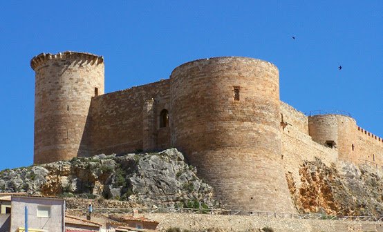 Visita el imponente castillo de Mesones de Isuela #Zaragoza #Aragón <a href="/TurismoAragon/">Turismo de Aragón</a> <a href="/Aragonizate/">Aragonízate</a> dlvr.it/MpM7wt
