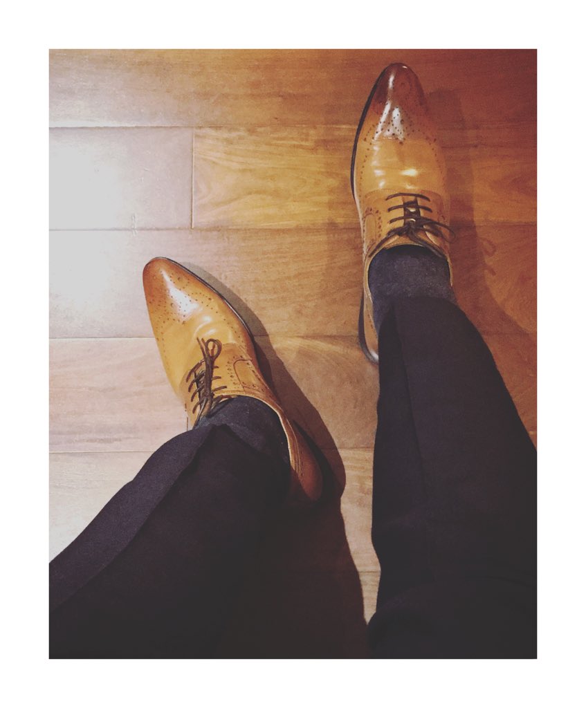 rajpandit17's tweet photo. I got my feet on the ground.
#InglewoodsFinestShoes #WhoopWhoop #SalimSulaimanLive #SSLive2016 #Goa https://t.co/TijdZrF4fk