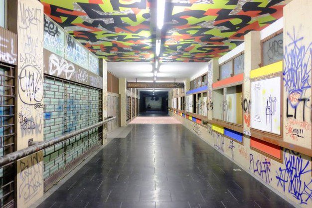 ScenariLavoro's tweet photo. Sculture, #streetart e tanti colori: nuova vita per il metrò De Angeli https://t.co/mLXSBH763M #hashtag7 #Milano https://t.co/5CxDKPdqwF