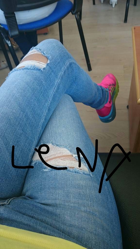90Lena89's tweet photo. صبااح الخيرر 😘 كيفكم حبايبي مين مشتائلي 😊
ومين هلا بالدوام 😘 
يلي حاب يسهر معي اليله يخبرني اوك السهرات للي يحول فلوس بس بدون ازعاج 💋💋 https://t.co/EG87dCRd1A