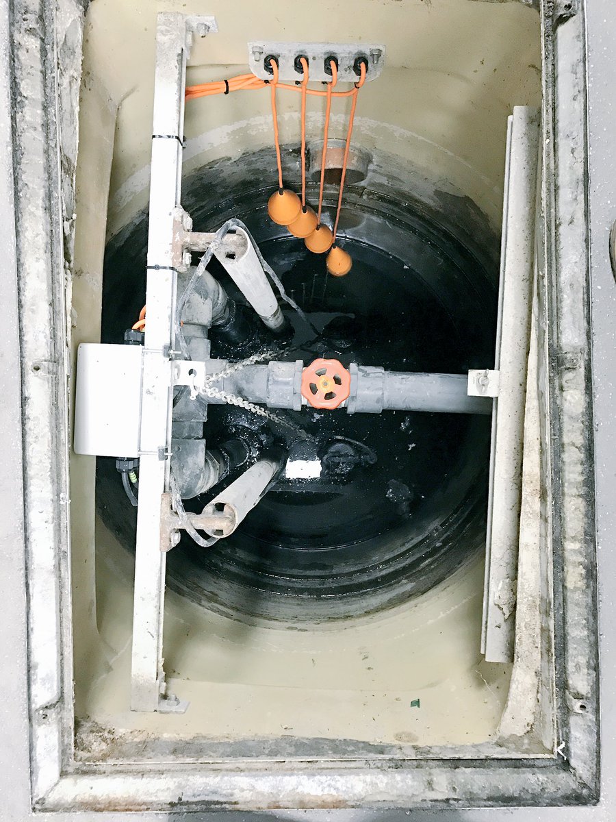 convertwater's tweet photo. Looks like we changed the new float switches just in time 👍🏼 early start this morning #cleanergreener #pumps #drainage https://t.co/Gs2rRfqy3d