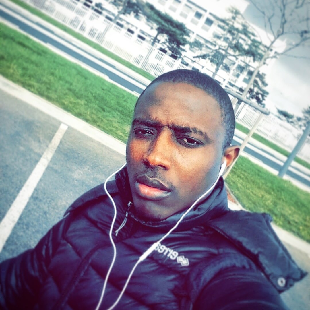 ketchanke's tweet photo. Bonjour et bon dimanche à tous
#colomier #airbus #toulouse https://t.co/zzSY8r5CEr