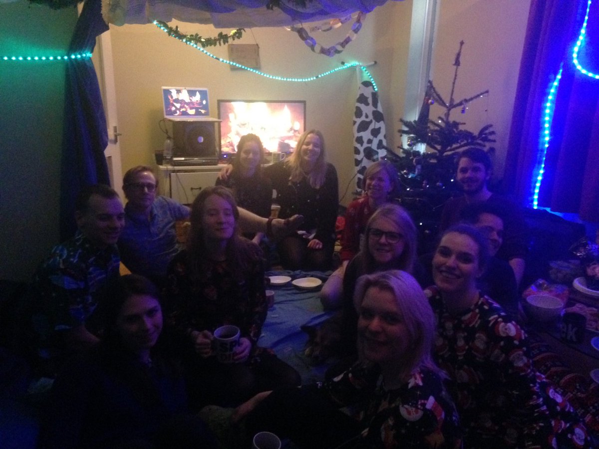 MelissaEC1's tweet photo. Spending a day in a den watching die hard gets me ready for Christmas. https://t.co/GSnROqA2kK