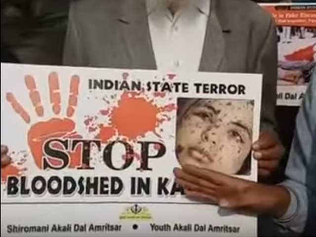 ExpressNewsPK's tweet image. امرتسر میں ہارٹ آف ایشیا کانفرنس کے دوران سکھوں کا بھارت کے خلاف مظاہرہ - express.pk/story/670574 #SikhProtest #HeartofAsiaConference