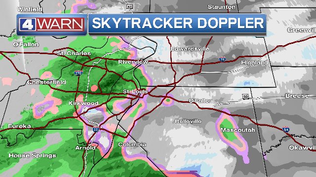 WeatherChambers's tweet photo. Radar depicting mainly snow on the Illinois side right now but I just drove into downtown from the Metro East and it was mainly rain. #stlww https://t.co/K5wqxodY66